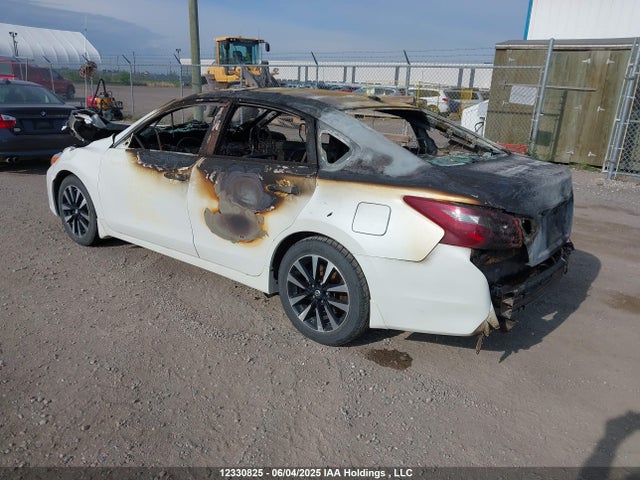1N4AL3AP9JC221000 Nissan 2018