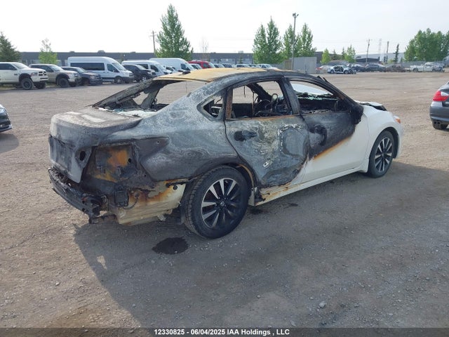 1N4AL3AP9JC221000 Nissan 2018