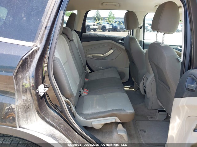 1FMCU0GX7EUB02847 Ford Escape