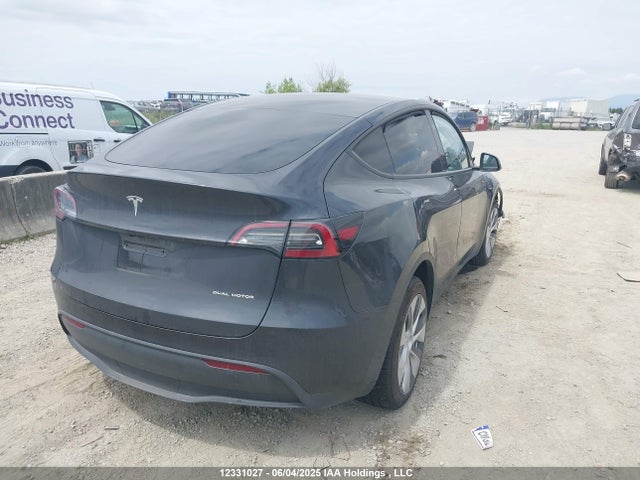 Tesla Model Y 2024 7SAYGDEEXRF018016 Image 4