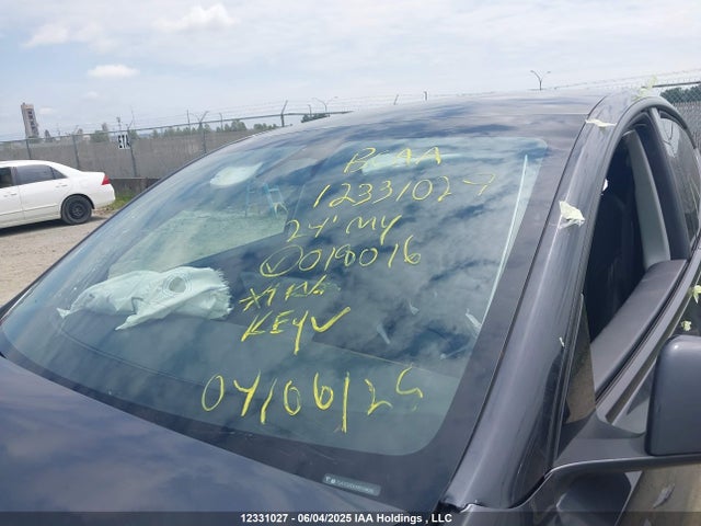 Tesla Model Y 2024 7SAYGDEEXRF018016 Image 7
