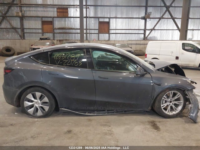 Tesla Model Y Rwd 2023 LRWYGDFD0PC221703 Image 13