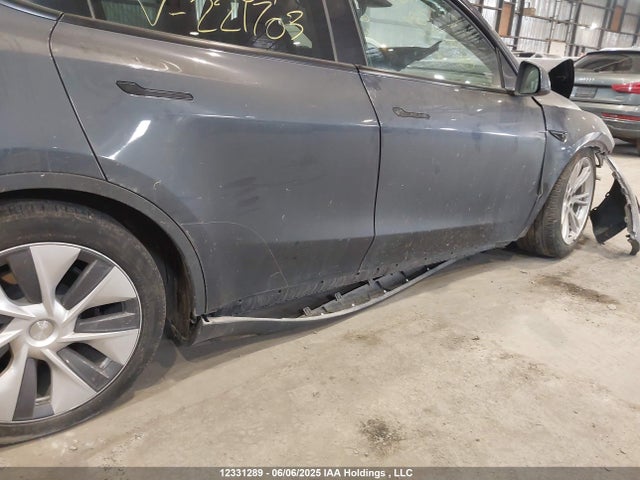 Tesla Model Y Rwd 2023 LRWYGDFD0PC221703 Image 19