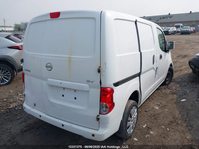 3N6CM0KN4GK699739 Nissan 2016