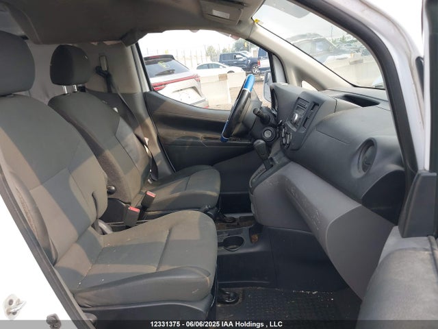 3N6CM0KN4GK699739 Nissan 2016