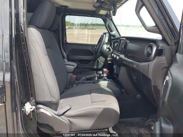 1C4JJXN6XPW684151 Jeep Wrangler