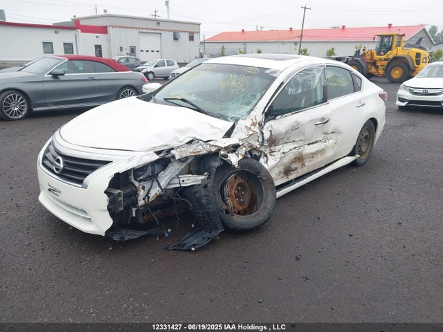 1N4AL3AP9EN389147 Nissan 2014
