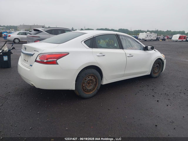 1N4AL3AP9EN389147 Nissan 2014