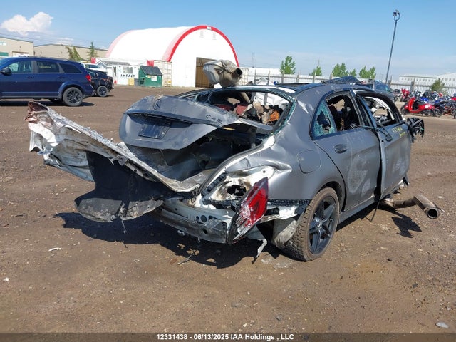 55SWF6EB8KU318747 Mercedes-Benz m276