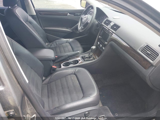 1VWCV7A31FC086956 Volkswagen 2015