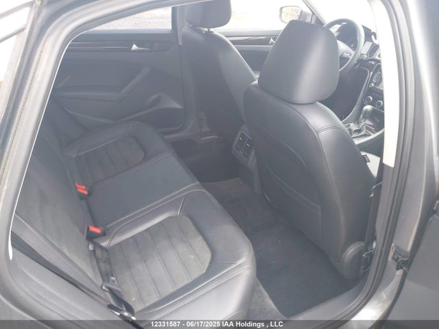1VWCV7A31FC086956 Volkswagen 2015