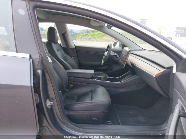 5YJ3E1EB2KF414870 Tesla MODEL 3