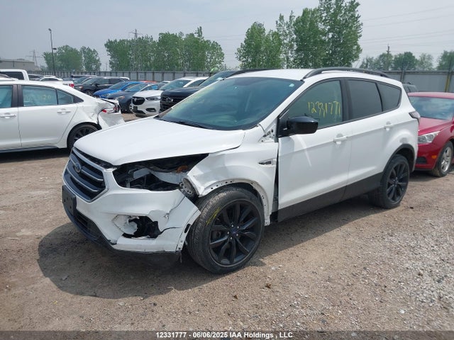 1FMCU9G95HUE60670 Ford 2017