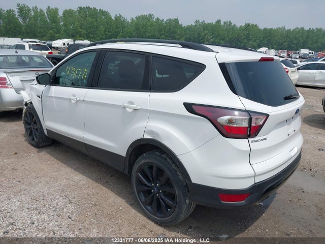 1FMCU9G95HUE60670 Ford 2017