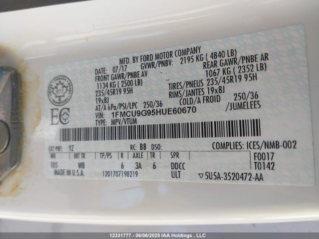 1FMCU9G95HUE60670 Ford 2017