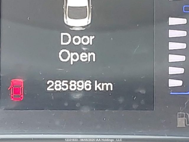 1C3CCCABXFN585871 Chrysler 2015
