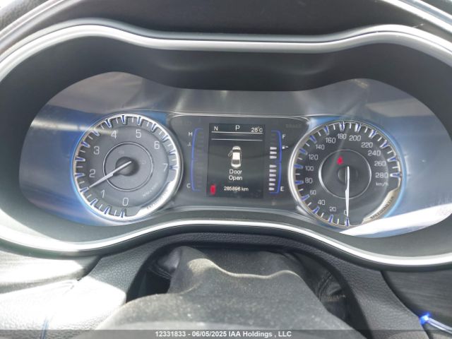1C3CCCABXFN585871 Chrysler 2015