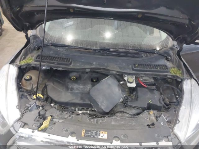 1FMCU9J90HUA72805 Ford Escape Titanium