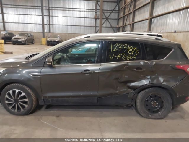 1FMCU9J90HUA72805 Ford Escape Titanium