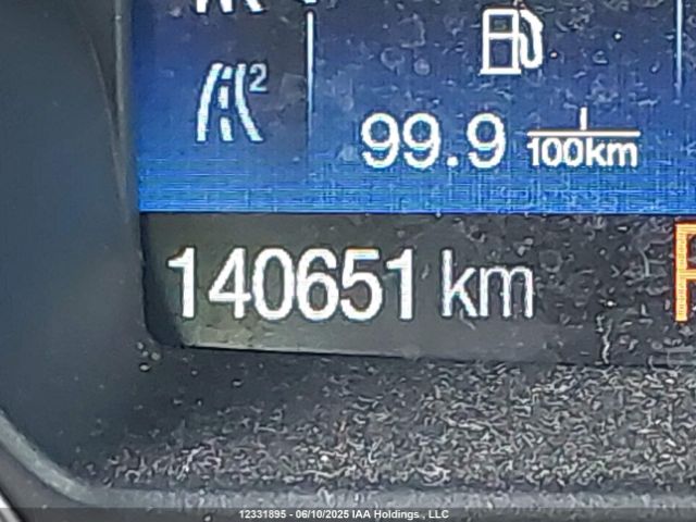 1FMCU9J90HUA72805 Ford Escape Titanium