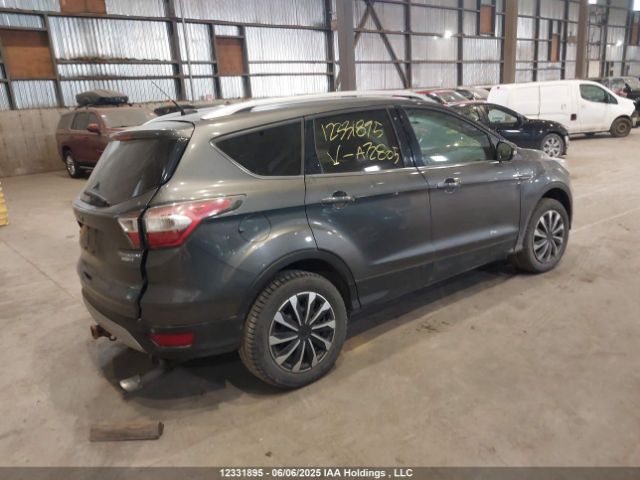 1FMCU9J90HUA72805 Ford Escape Titanium