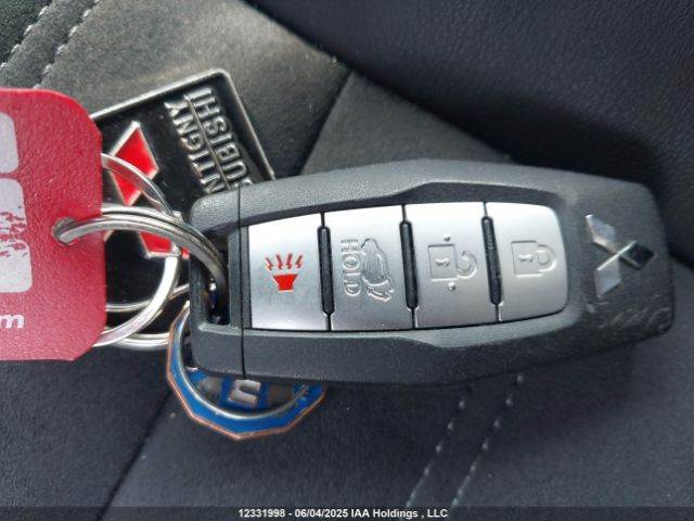 JA4J4UA84NZ618245 Mitsubishi Outlander Se/black Edition