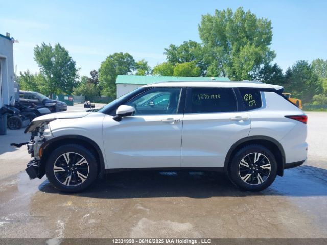 JA4J4UA84NZ618245 Mitsubishi Outlander Se/black Edition