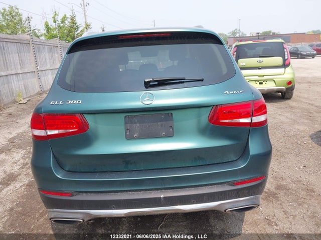 WDC0G4KB8HF114607 Mercedes-Benz m274