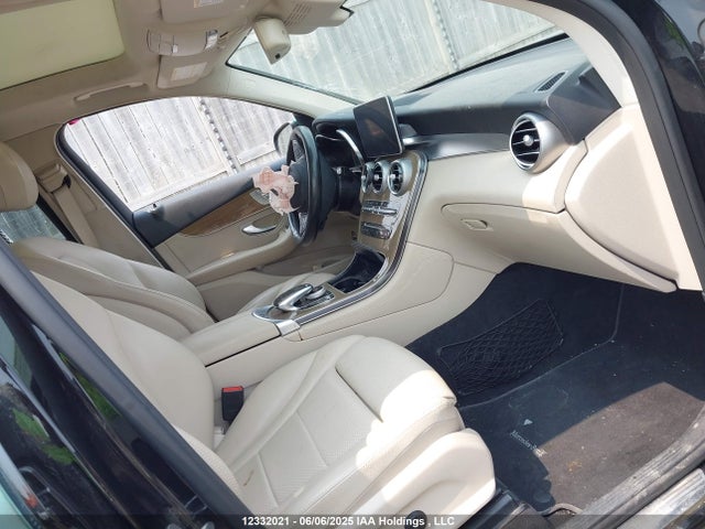 WDC0G4KB8HF114607 Mercedes-Benz m274