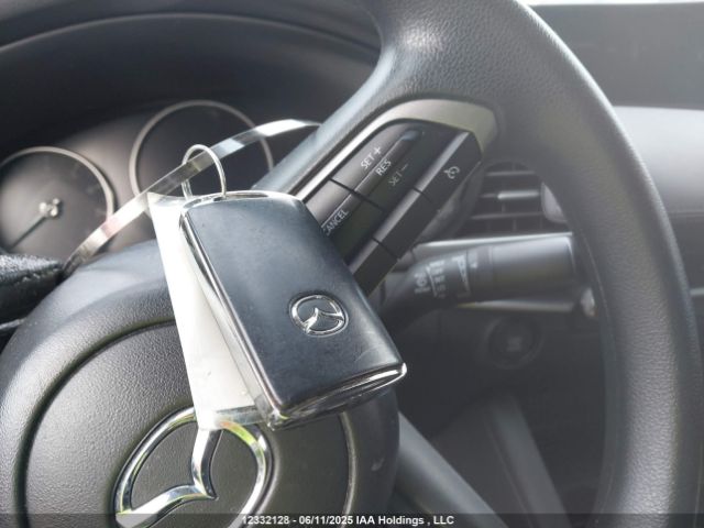 JM1BPABM9R1703971 Mazda Mazda3 Gx