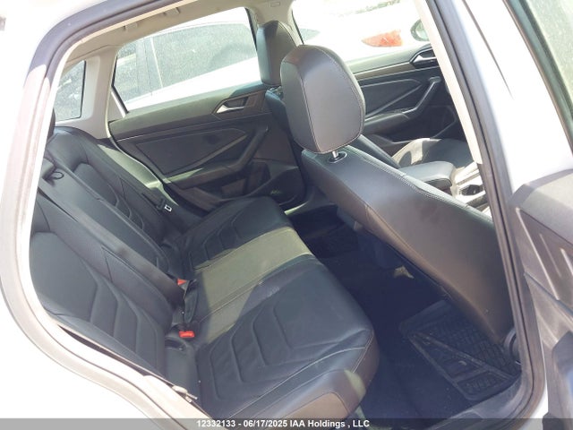 3VWG57BU3KM038148 Volkswagen 1.4 tsi