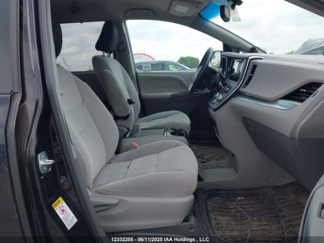 5TDKK3DC4GS699164 Toyota Sienna