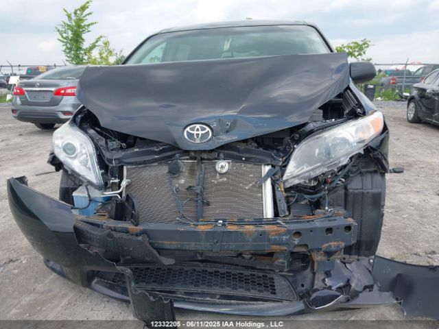 5TDKK3DC4GS699164 Toyota Sienna