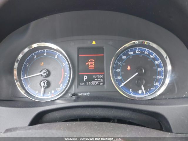 2T1BURHE4KC137792 Toyota Corolla