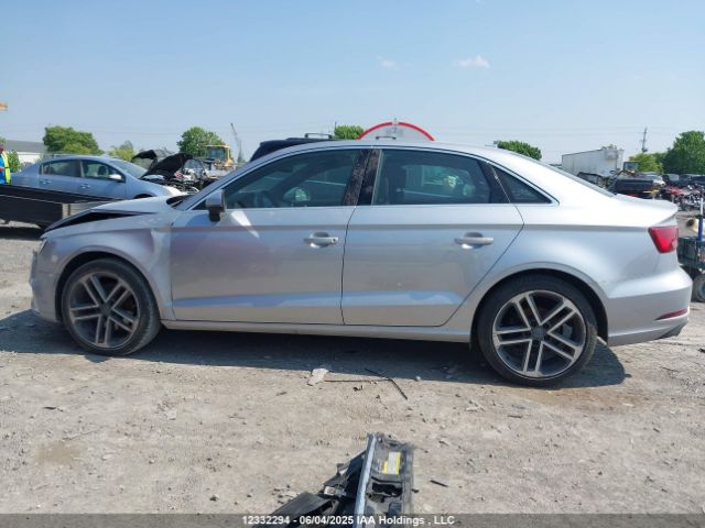 WAUE8GFF1J1035691 Audi A3