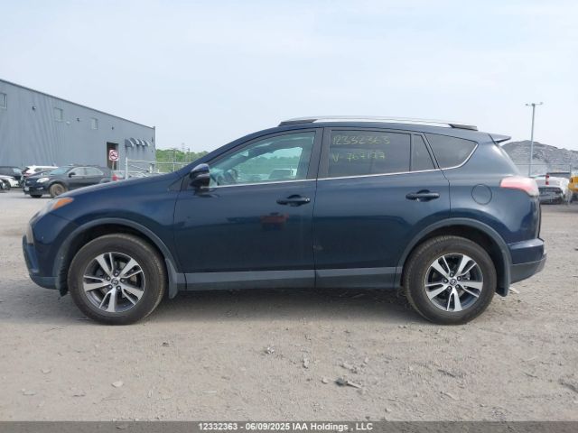 2T3RFREV9JW767177 Toyota Rav4 Xle