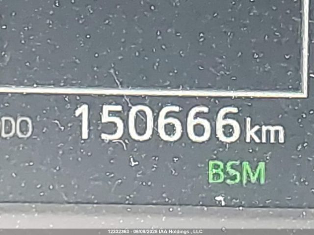 2T3RFREV9JW767177 Toyota Rav4 Xle