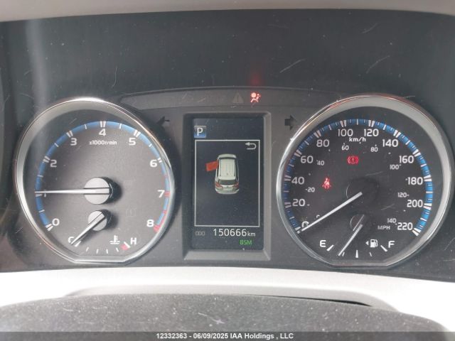 2T3RFREV9JW767177 Toyota Rav4 Xle