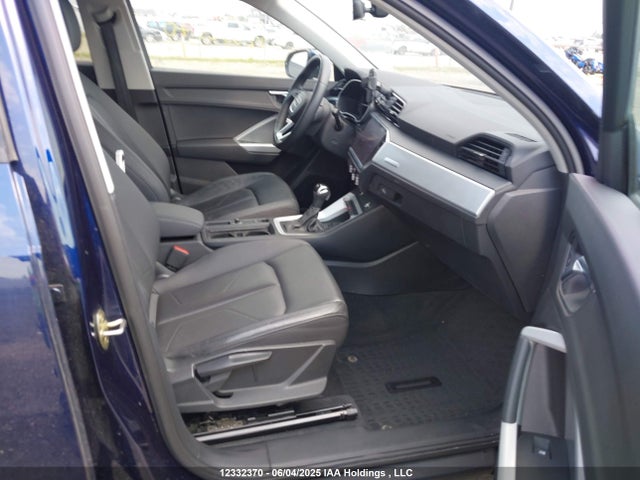 WA1AECF33M1001551 Audi 40 tfsi 2.0t