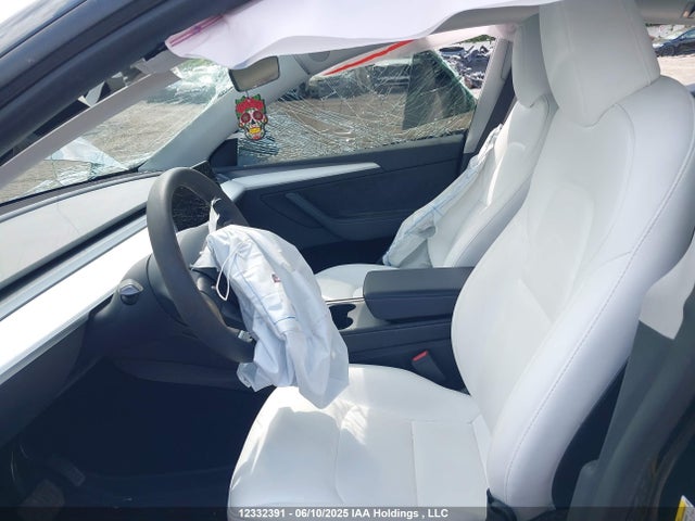 7SAYGDEEXPF709981 Tesla Model Y
