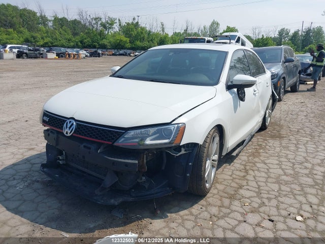 3VW5S7AJ3FM266132 Volkswagen 2015