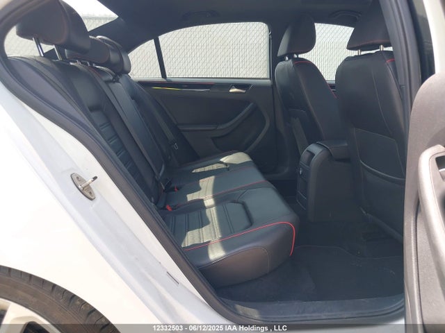 3VW5S7AJ3FM266132 Volkswagen 2015