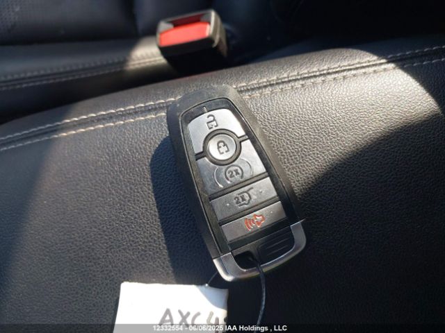 1FMCU9JA9RUA51575 Ford Escape Platinum
