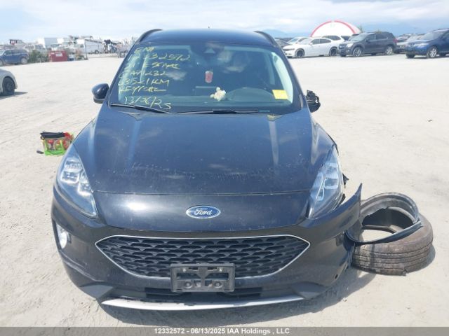 1FMCU9DZXMUA71232 Ford Escape Titanium