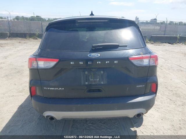 1FMCU9DZXMUA71232 Ford Escape Titanium