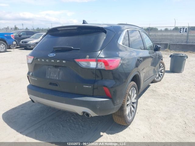 1FMCU9DZXMUA71232 Ford Escape Titanium