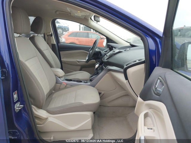 1FMCU0GX6FUB98682 Ford ESCAPE SE