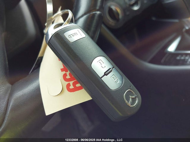3MZBN1L7XJM223943 Mazda pe