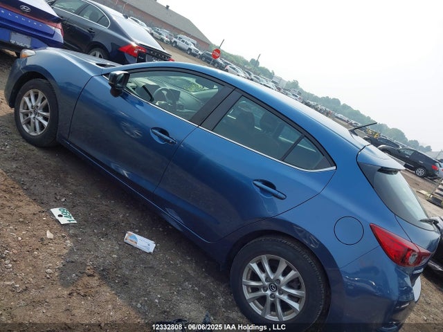 3MZBN1L7XJM223943 Mazda pe