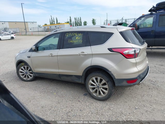 1FMCU9J98HUA34626 Ford 2017